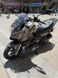 QJMOTOR 150ADV - фото 3