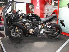Honda CBR650R - фото 12
