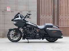 Harley-Davidson Road Glide 1977 cc - фото 4