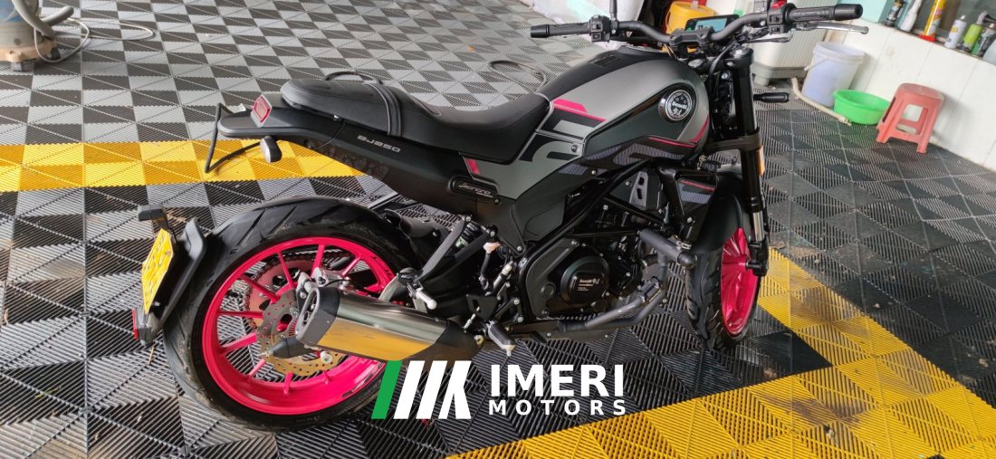 Benelli Leoncino 250 - мотоцикл из Китая