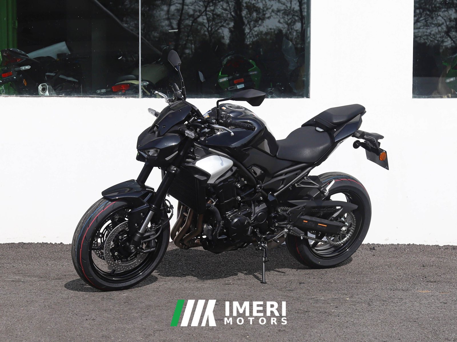 2025 Kawasaki Z900 950 cc