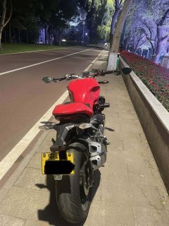 Ducati Monster 821 - фото 3