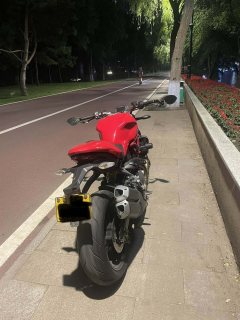 Ducati Monster 821 - фото 7