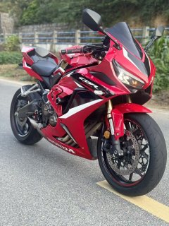 Honda CBR650R - фото 1