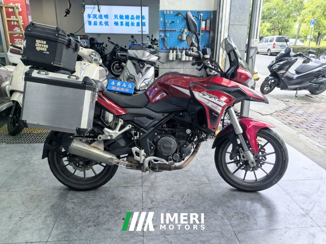Benelli TRK251 250 cc - мотоцикл из Китая