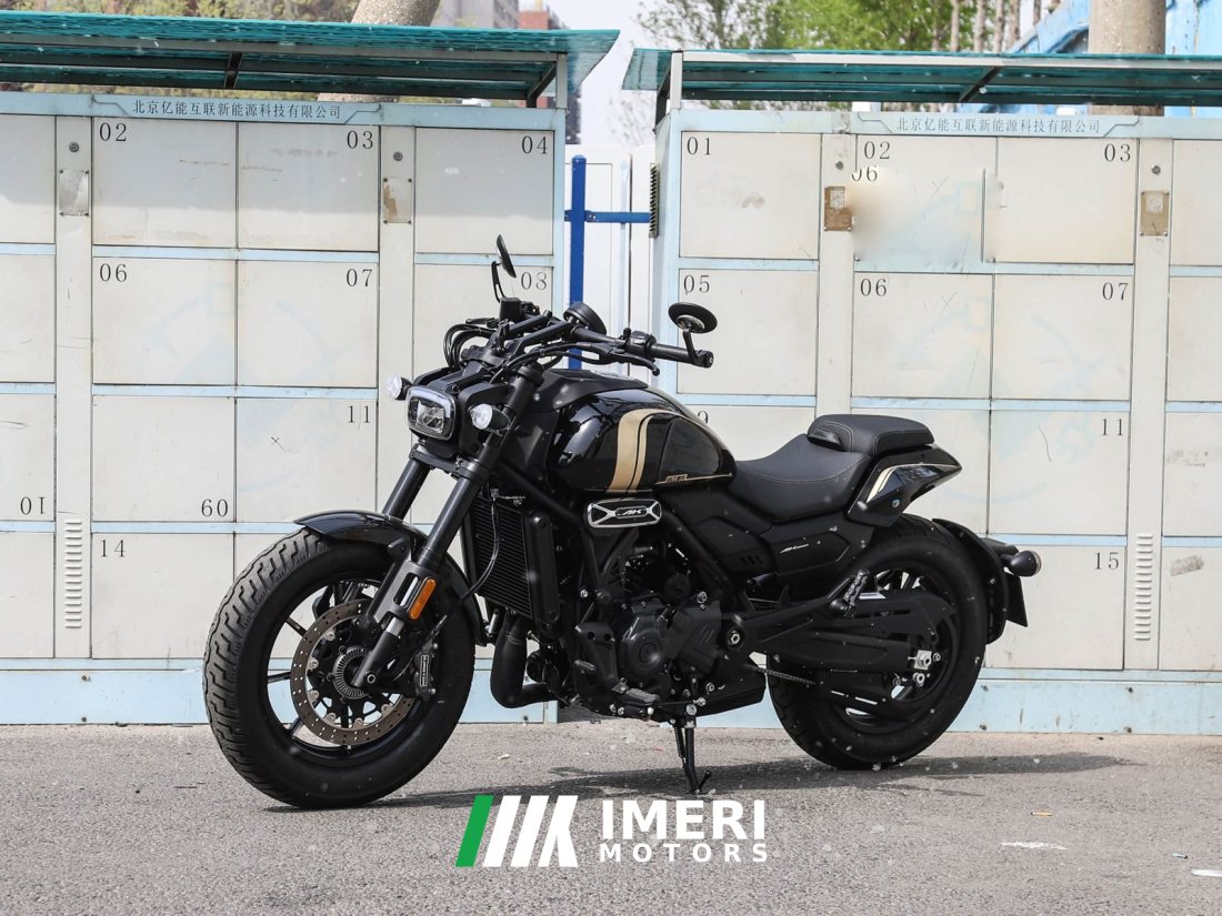 QJMOTOR AK628 550 cc - мотоцикл из Китая