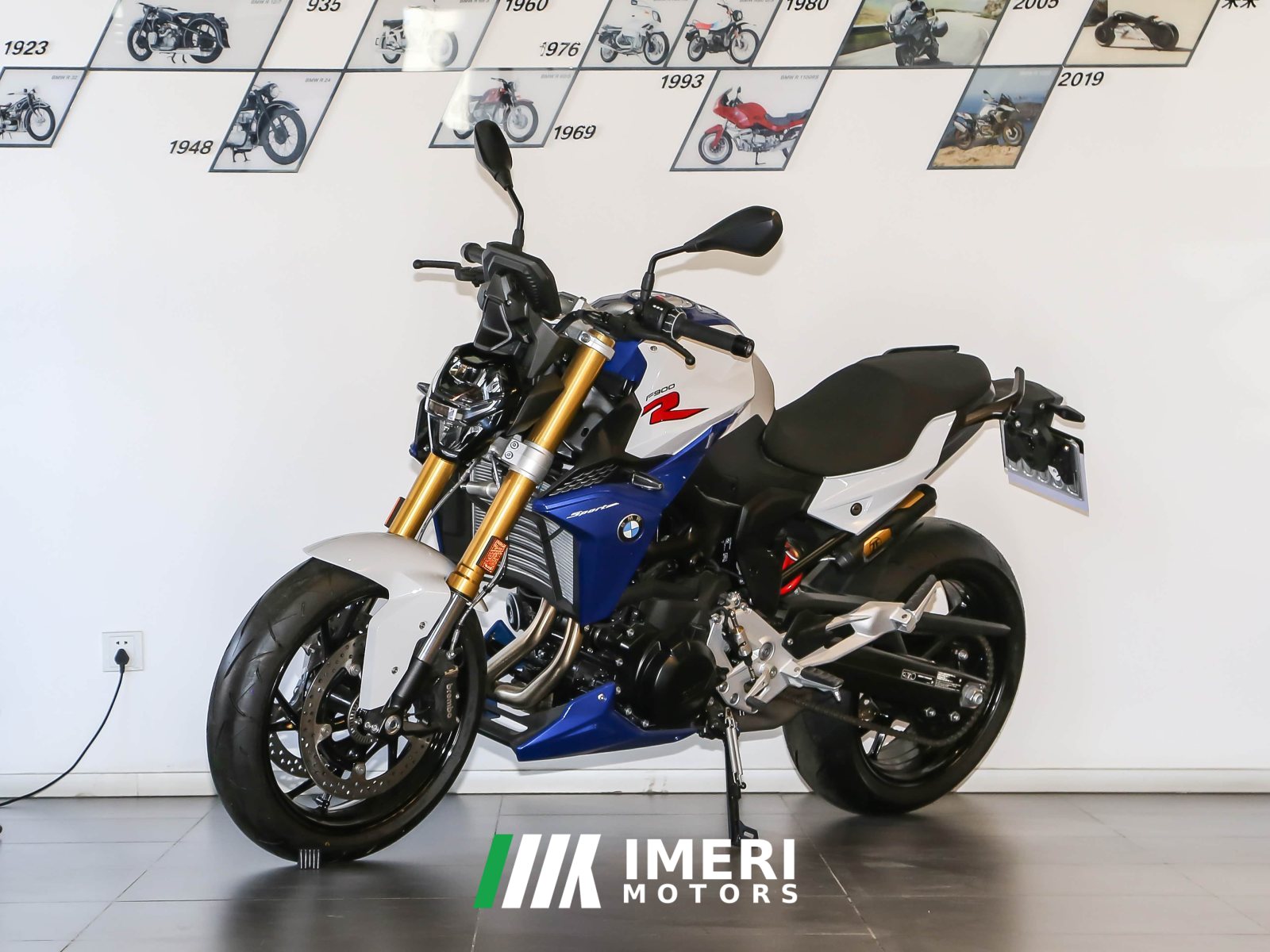 2022 BMW F 900 R