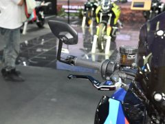 BMW M 1000 XR - фото 12