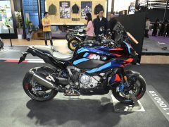 BMW M 1000 XR - фото 4
