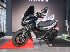 Aprilia SR GT 200 - фото 1