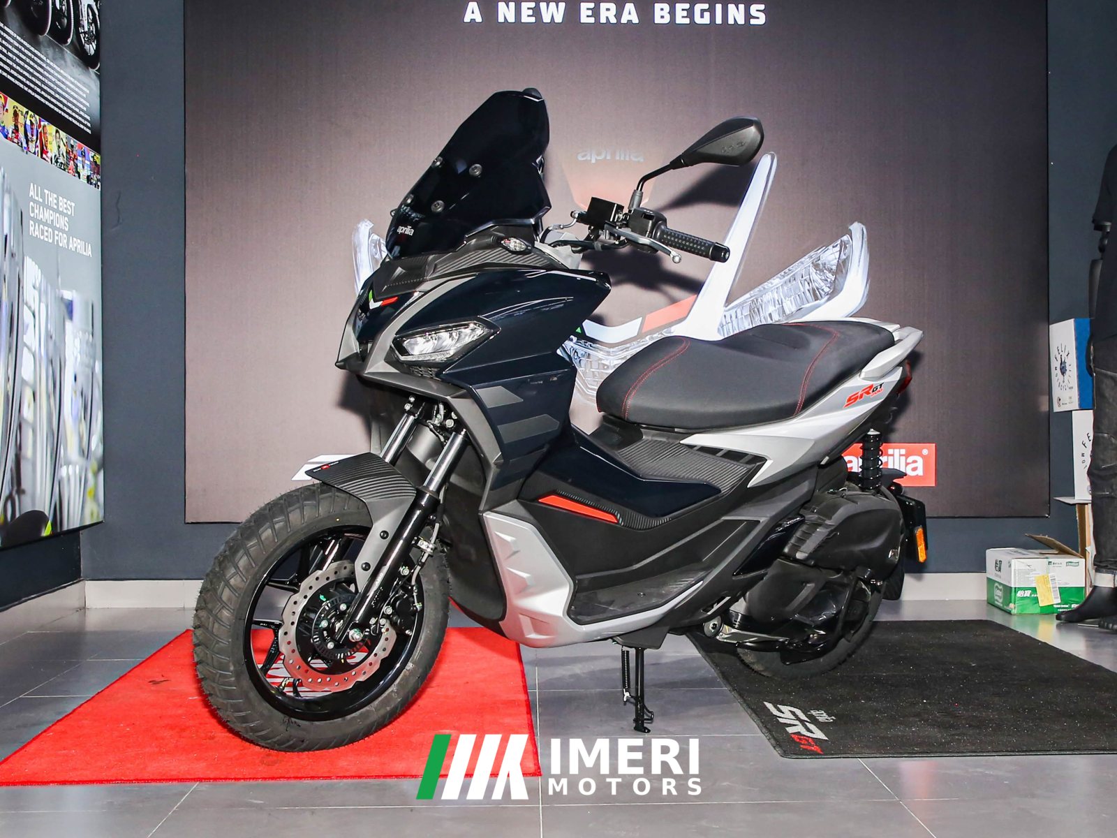 2023 Aprilia SR GT 200
