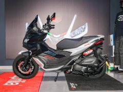 Aprilia SR GT 200 - фото 4