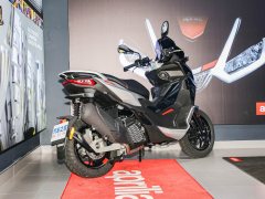 Aprilia SR GT 200 - фото 8