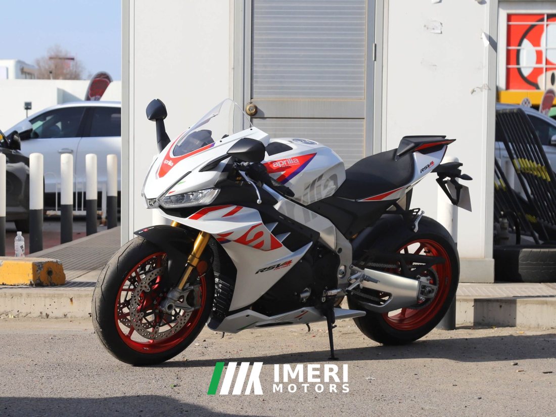 Aprilia RSV4 1100 cc - мотоцикл из Китая