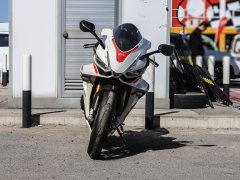 Aprilia RSV4 1100 cc - фото 2