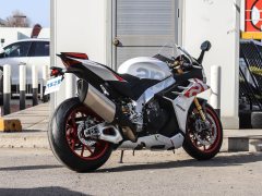 Aprilia RSV4 1100 cc - фото 7