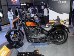 Harley-Davidson Street Bob 1870 cc - фото 12