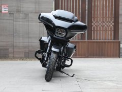 Harley-Davidson Street Glide 1923 cc - фото 2