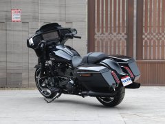 Harley-Davidson Street Glide 1923 cc - фото 5