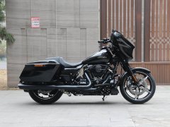 Harley-Davidson Street Glide 1923 cc - фото 8