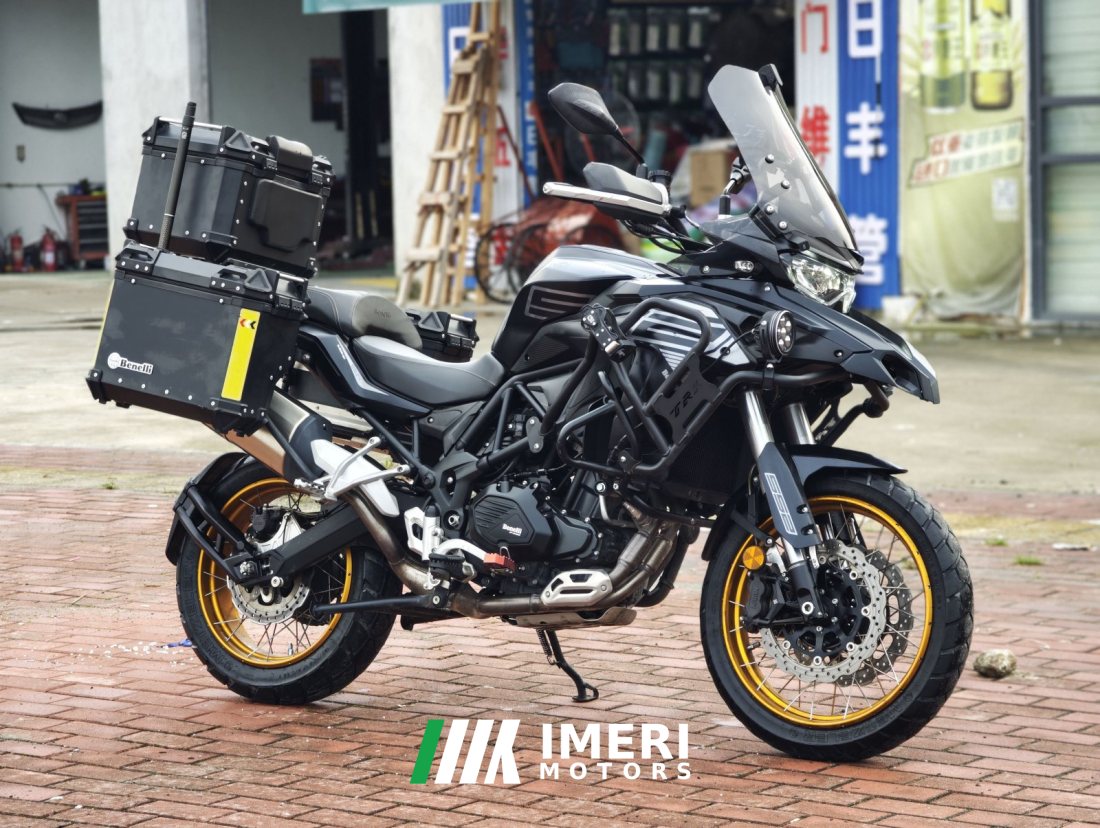 Benelli TRK552 550 cc - мотоцикл из Китая