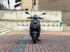 Peugeot SPEEDFIGHT 4+ 150 cc - фото 2