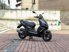 Peugeot SPEEDFIGHT 4+ 150 cc - фото 3