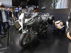 Honda NT1100 - фото 1
