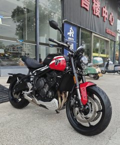 Triumph Trident 660 - фото 1