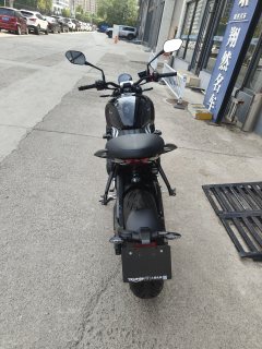 Triumph Trident 660 - фото 8