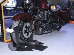 Harley-Davidson Edition Road King Special 1868 cc - фото 10