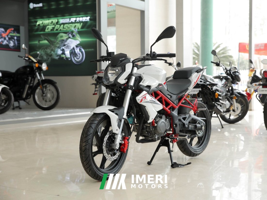 Benelli TNT150i - мотоцикл из Китая