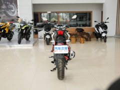 Benelli TNT150i - фото 8