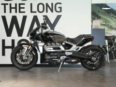 Triumph Rocket 3 2500 cc - фото 12