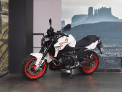 Aprilia Shiver 900 - фото 1