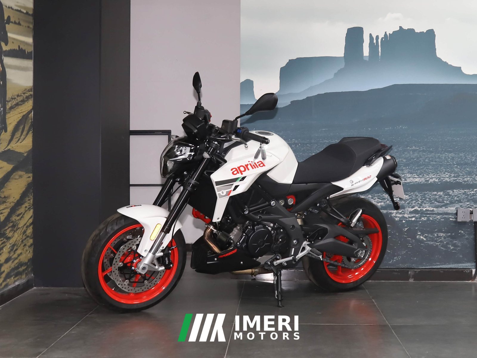 2025 Aprilia Shiver 900