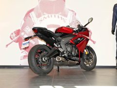 Triumph Daytona 660 - фото 7