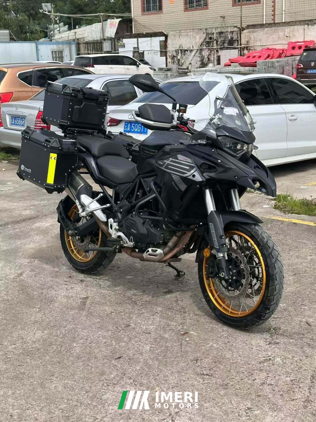 Benelli TRK552 550 cc - мотоцикл из Китая