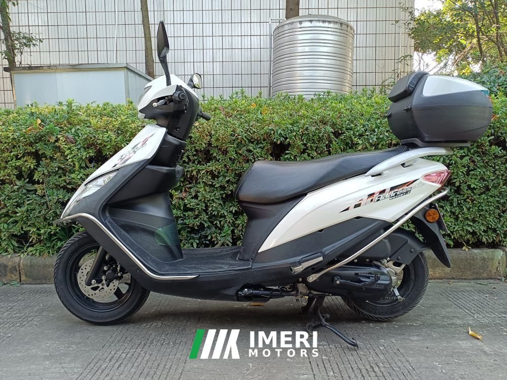 Jinan Suzuki UU125i - мотоцикл из Китая