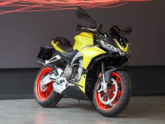 Aprilia Tuono 660 - фото 11