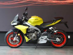 Aprilia Tuono 660 - фото 12