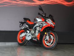 Aprilia Tuono 660 - фото 3