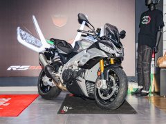 Aprilia Tuono V4 1100 cc - фото 3