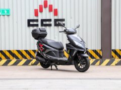 QJMOTOR 150 - фото 3