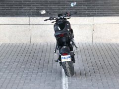 Triumph Trident 660 - фото 9