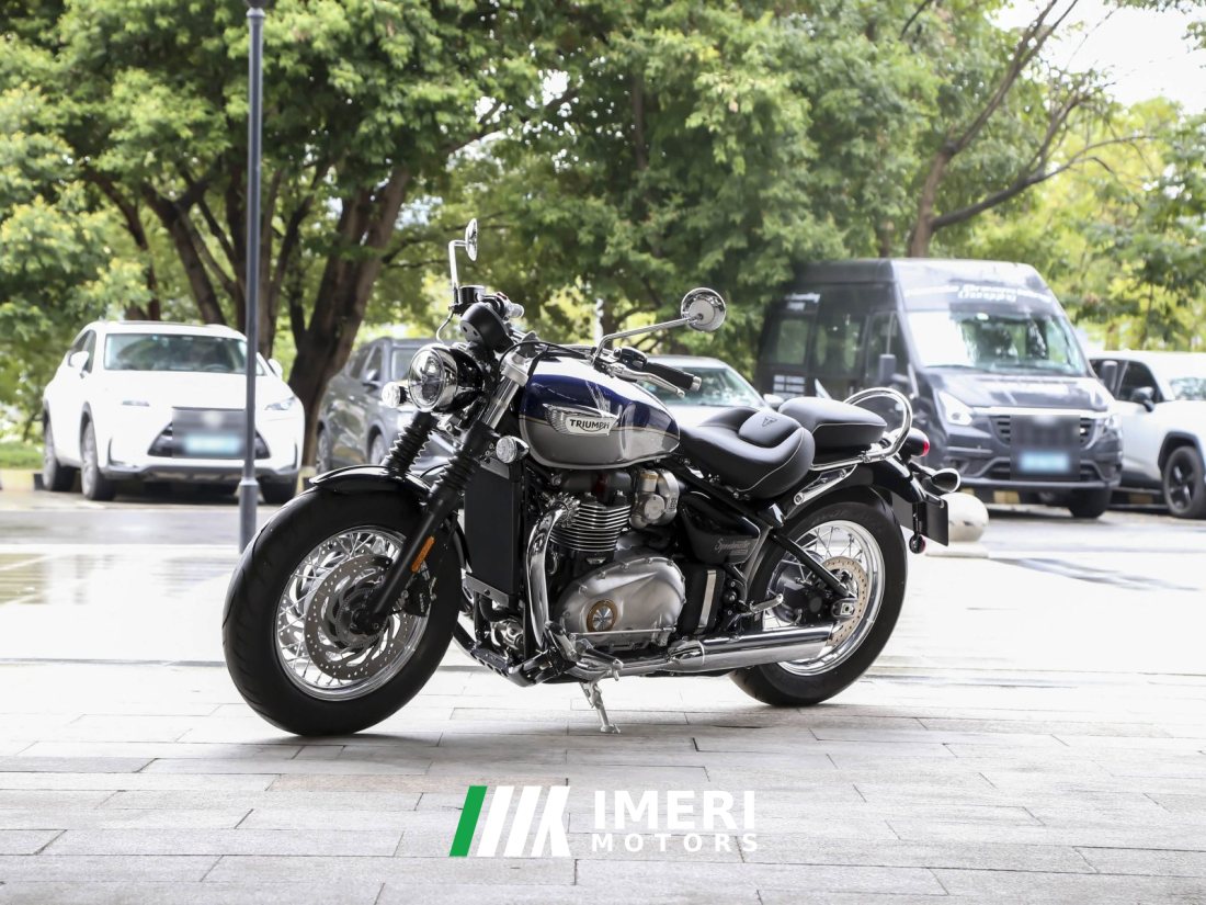 Triumph Bonneville Speedmaster 1200 cc - мотоцикл из Китая