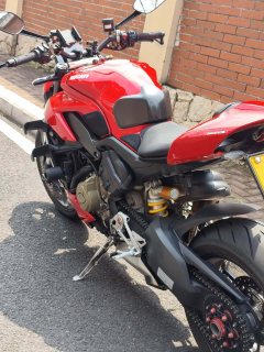Ducati Street Fighter V4 1100 cc - фото 6