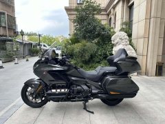 Honda Gold Wing GL1800 - фото 1