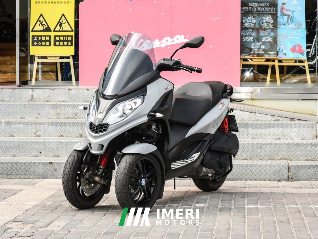 Piaggio MP3 300 - мотоцикл из Китая
