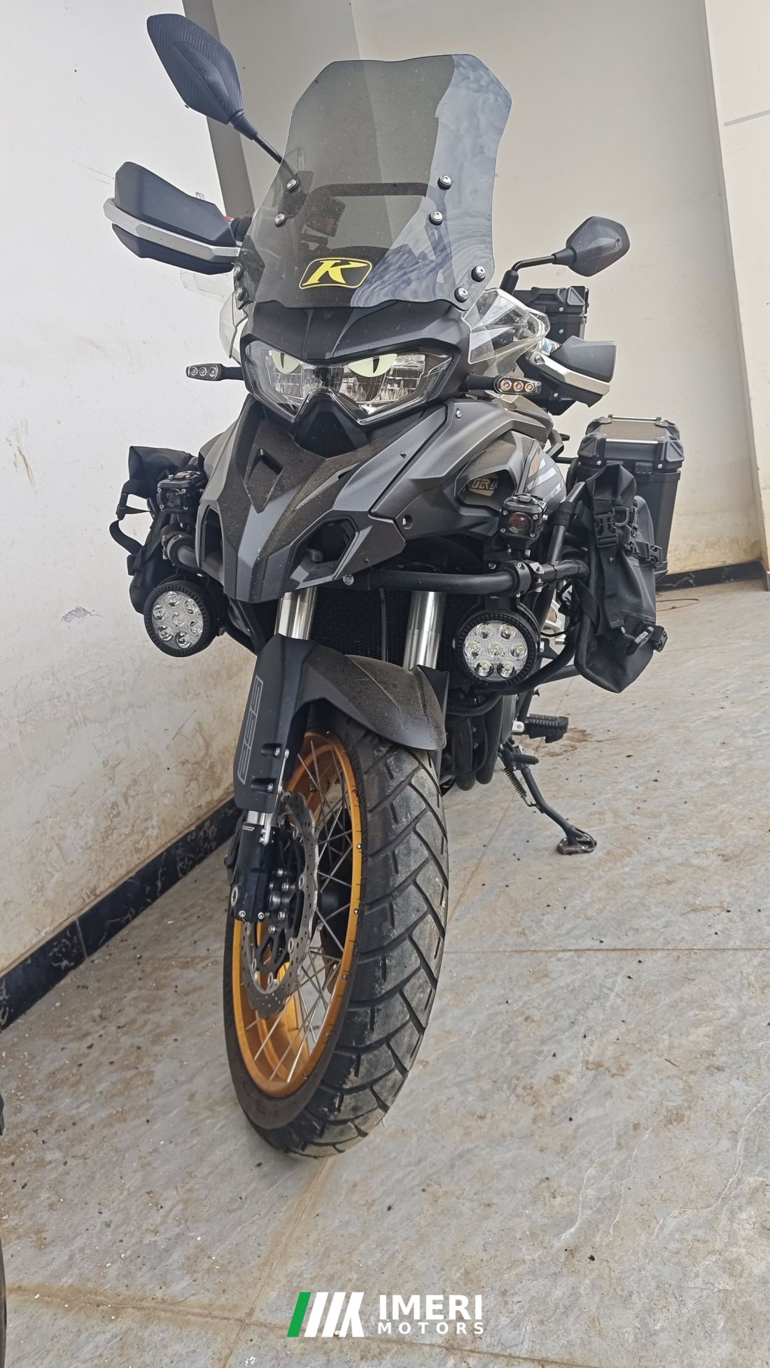 Benelli TRK552 550 cc - мотоцикл из Китая